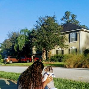 Meet your Posher, Leila